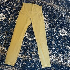 Lululemon Leggings in a green color Size 6